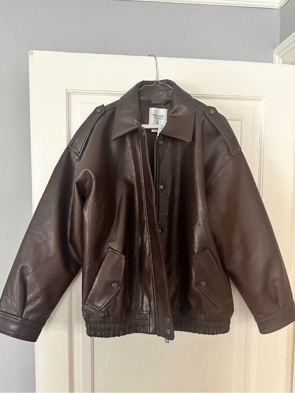 NWT Abercrombie Women’s Vegan Leather Distressed Bomber Jacket